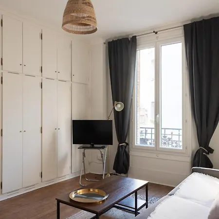 New And Decorated Nest In The Heart Of La Roquette * Parigi