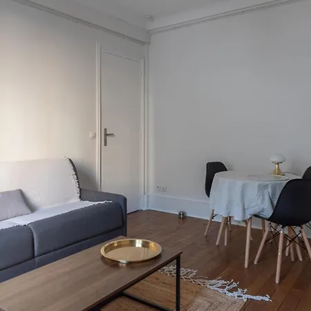 New And Decorated Nest In The Heart Of La Roquette Parigi
